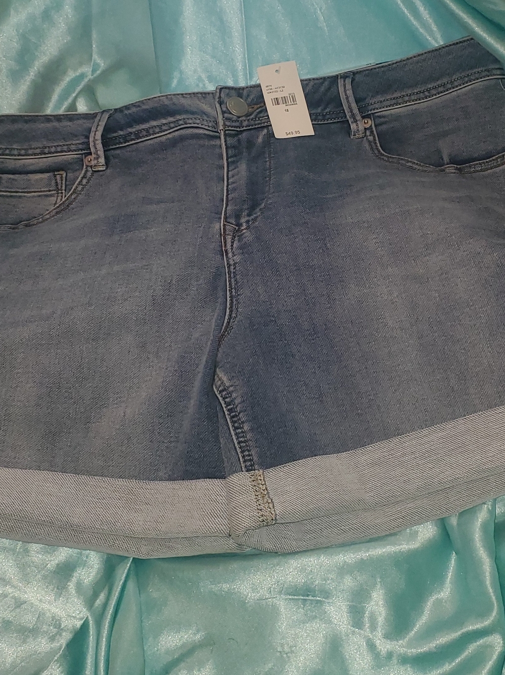 Lane Bryant Medium Wash Cuffed Hem Denim Shorts Size 18